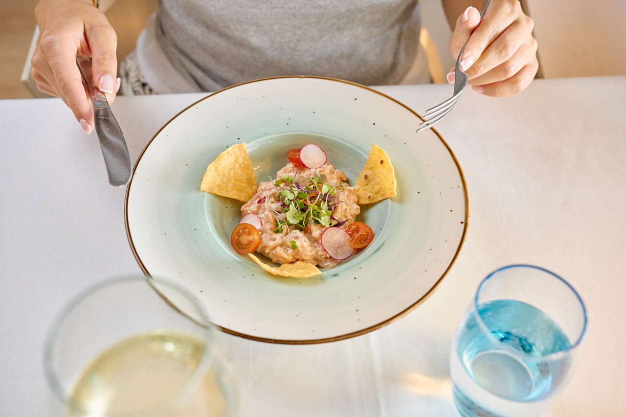 A rich culinary variety at Ola del Mar in El Portixol