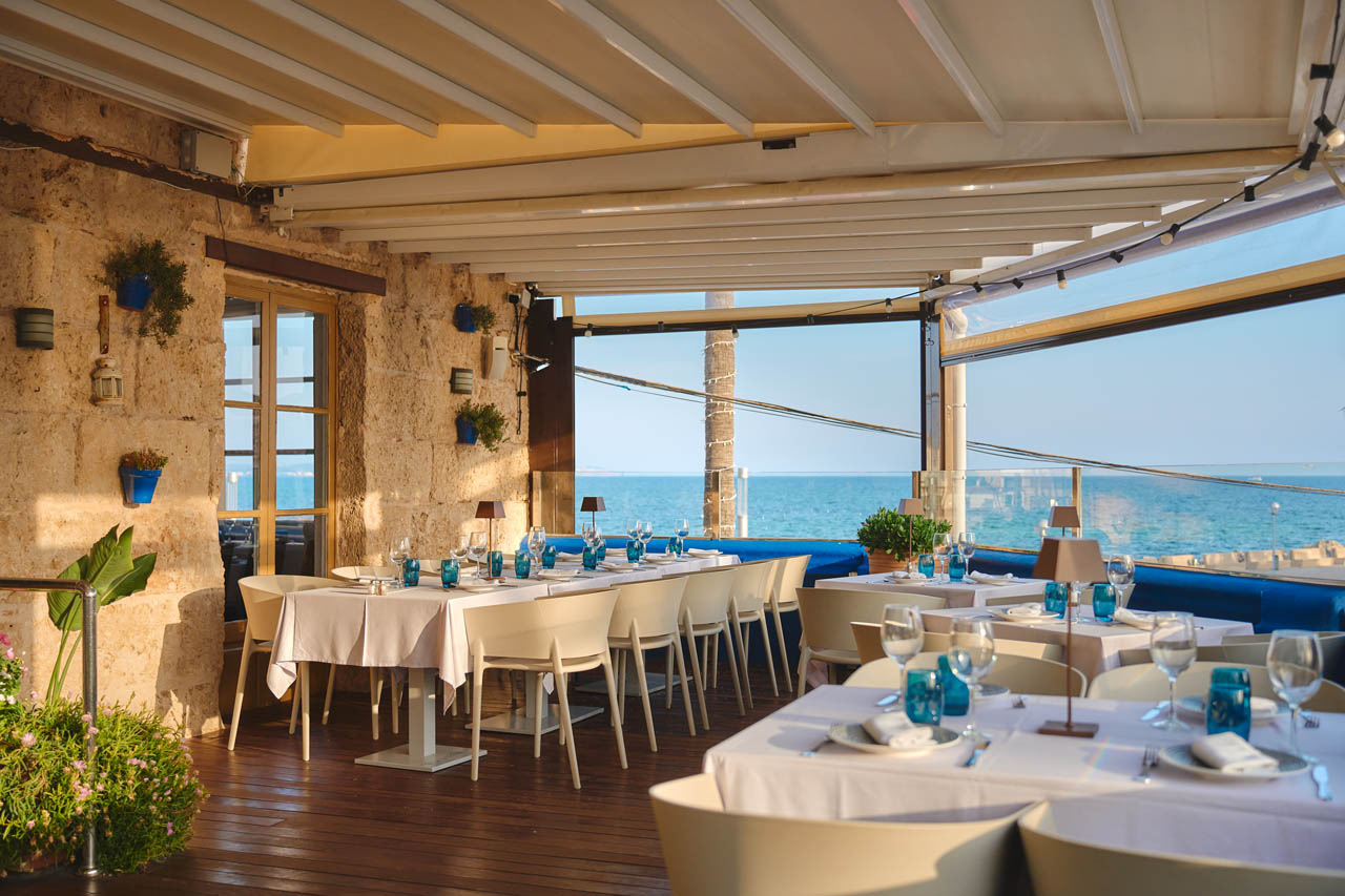 Restaurante Ola del Mar, con vistas al mar